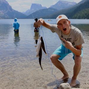 Meet your Posher, Quint